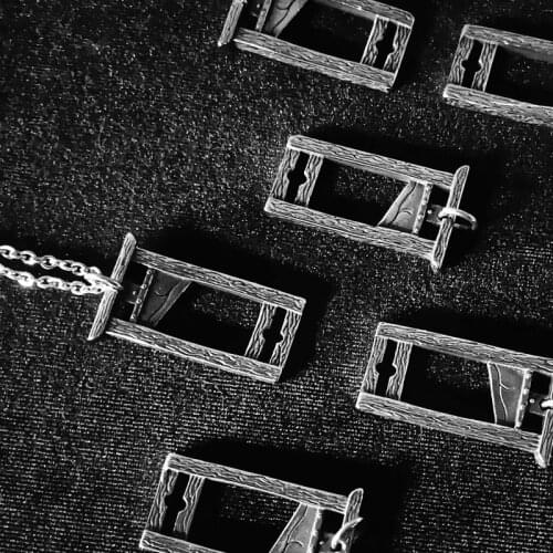 Independent Gothic guillotine knife rock pendant style ancient torture necklace darkness trendy accessories