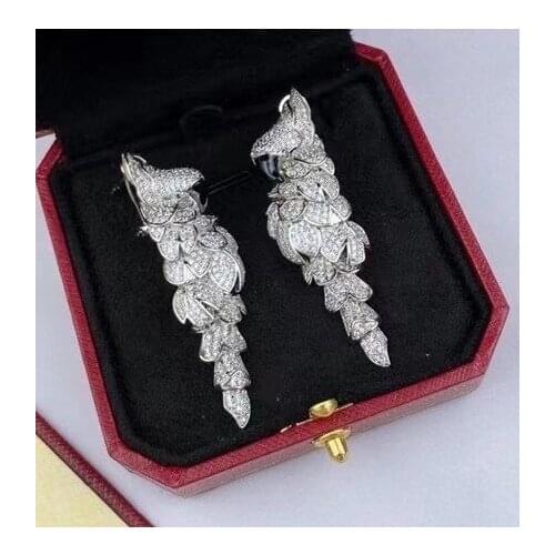 Vivid parrot-shaped diamond earrings for ladies fashion trend