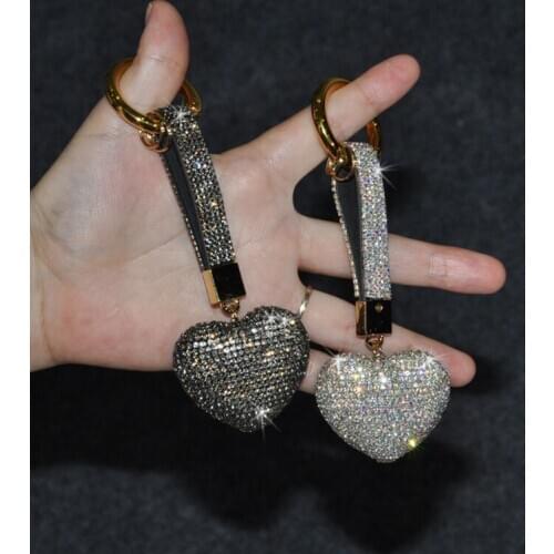 Shiny Car Keychain Heart Shape Ladies Gift Full Diamond Crystal Love Women Bag Pendant Key Ring Interior Accessories