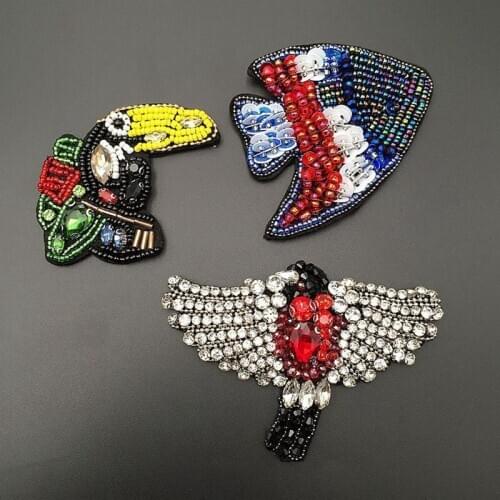 Handmade Rhinestone Beaded Patches Animals Bird Sew on Crystal Parrot Pearl Patch for Clothing Beading Applique Cute Patch