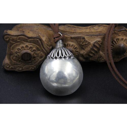 National wind, Earring Jewelry, original handmade Miao, silver jewelry, old embroidered Earrings Random flower color