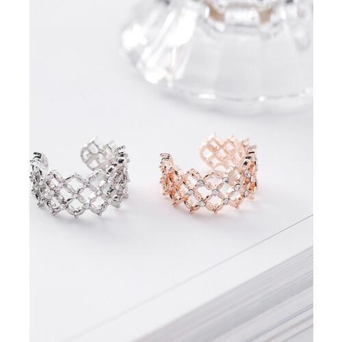 2021 Sale Fashionable and simple Fine jewelry female Crystal from Austrian Wild Atmosphere Grid Ring 2 Colors Fit Women