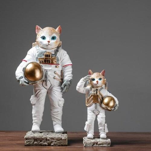 Nordic Astronaut Cat Resin Aerospace Kitty Zloty Miniature Figurine Home Decoration Accessories for Living Room Kawaii Lucky Cat