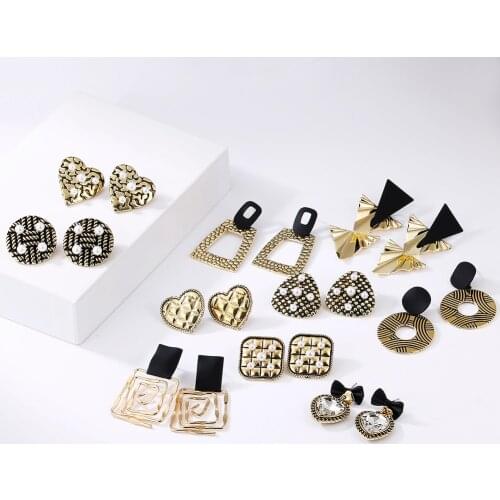 Fashion Vintage Ladies Earrings Big Geometric Shape Metal Bow Earrings 2020 Fashion Earrings Jewelry Accessories