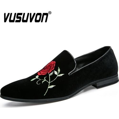 Classic Men Loafers Slip On Mens Flat Party Club Shoes Fashion Rose Luxury Designer Cow Suede Leather Shoes Pointed Toe