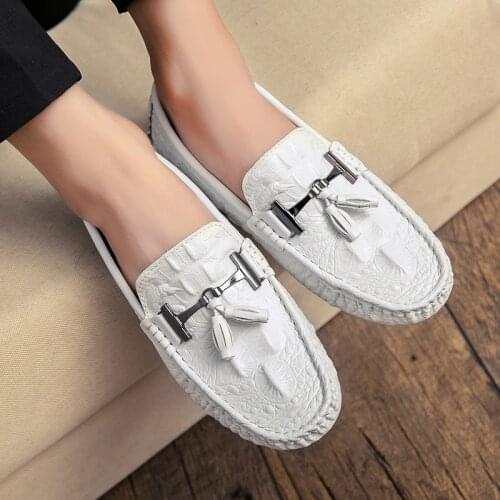 Loafers White Men Loafer Split Leather Mens Casual Shoes Luxury Brand Light Soft Moccasins Breathable Slip on Shoes Male Flats