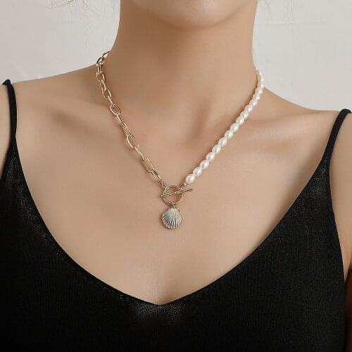 Trendy Personality Pearl Metal Shell Buckle Chokers Necklaces for Women Fashion Clavicle Chain Short Necklace Jewelry