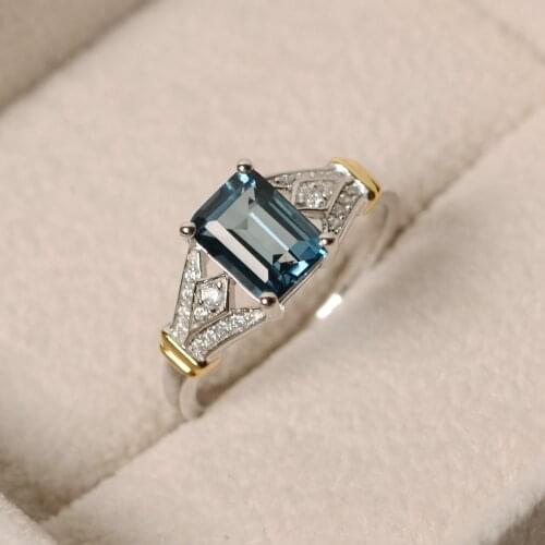 Blue Zircon Rings Women Fashion Finger Jewelry Accessories Alloy Hollow Out Rings Female Rhinestone Jewelry