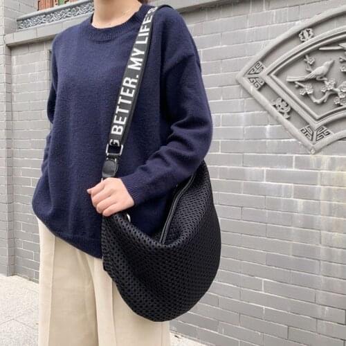 Ins style dark black single shoulder bag womens bag new 2021 Korean tooling student nylon messenger bag large capacity