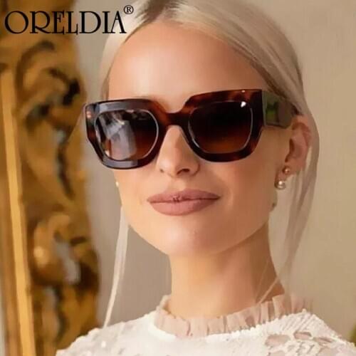 New Luxury Brand Womens Wide-Leg Square Sunglasses Retro Gradient Fashion Black Leopard Print Sunglasses Hip-Hop Mens Glasses