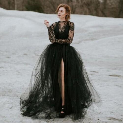 Vintage Gothic Black Wedding Dress Jewel Neck Illusion Long Sleeves Lace Top Criss Cross Back Tulle Skirt Halloween Bride Gown