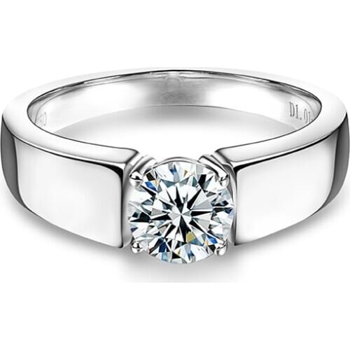 Solid 18k white gold classic style round brilliant cut moissanites ring for engagement