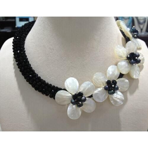 Free Shipping Natural Sea Shell Flowers Chocker Necklace With Black Crystal Women Jewelry Seashell flowers