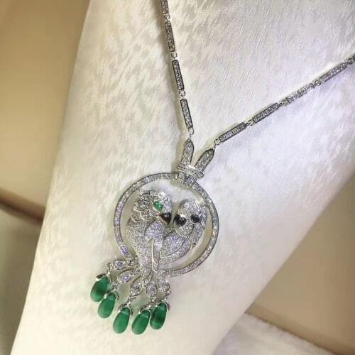 Hot famous brand two parrots necklace with green and black eyes green crystal cz Animal Pendant Necklace