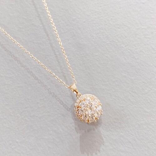 BOTU 2021 New Trendy Exquisite Round Shape Rotatable Pendant Necklace Temperament Necklace Micro Inlaid Zircon Jewelry Female