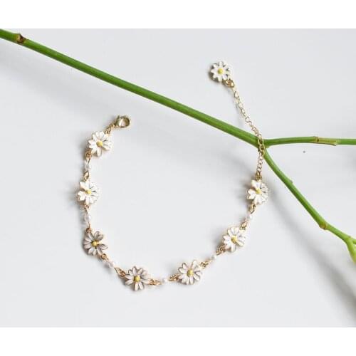 Romantic Elegant White Flowers Bracelets Fashion Jewelry Cute Daisy Women Bangles Party Accessories