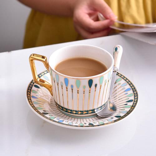 Phnom Penh European Noble Ceramic Coffee Cup and Saucer Set Modern Simple Fashion British Afternoon Tea Cup and Saucer