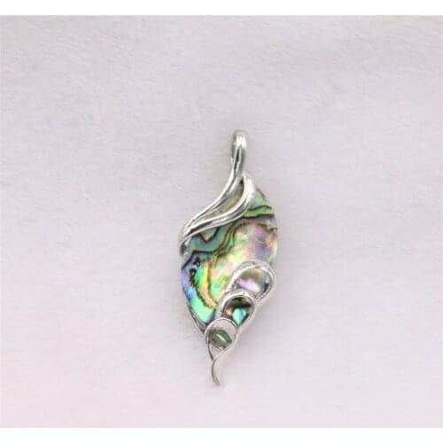 Natural New Zealand Abalone Stone Shell Leaf-shaped Pendant Necklace Accessory for Women Pendants Valentines Gift Y1106
