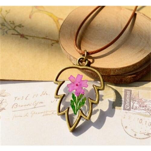 1PC Real Dry Flower Floating Lockets Pendant Necklace Resin Pendant Necklace Dried Flower Necklace for Women Gift