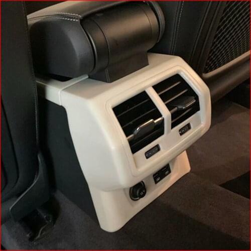After the air outlet is modified, the air conditioner is vented, and the armrest is fully protected against kicking For Audi Q3