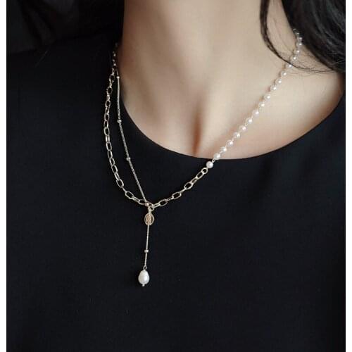 Origin Summer Temperament Asymmetric Queen Portrait Pendant Necklace for Women Chunky Chain Faux Pearl Beaded Necklace Jewelry
