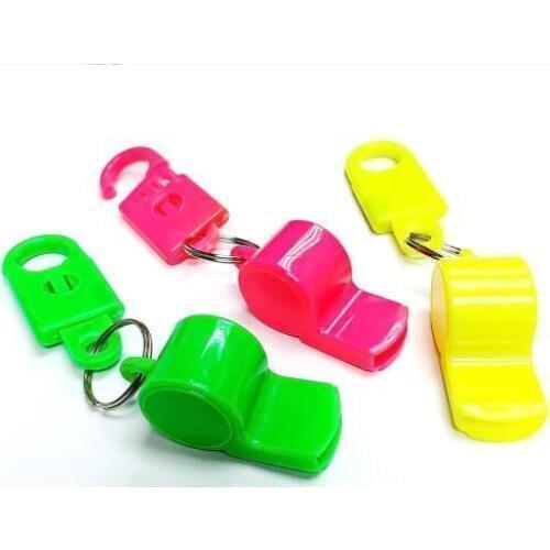 1pc Key Chain with Whistle Pendant Vintage Charm Fashion Favour Pinata Bag Filler Loot Gag Birthday Party Favors Gift Novelty