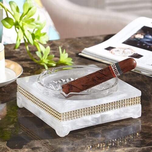 NEWYEARNEW European Creative Resin Ashtray Fashion Living Room Wedding Gift Home Furnishing Decoration Office Essential