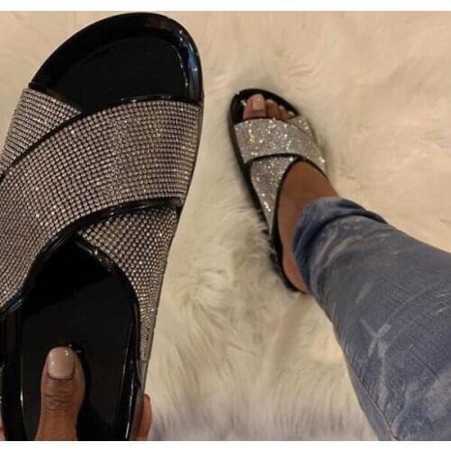 Spring/summer 2020 women cross flat bottom rhinestones outdoor fashion all-match durable beach slippers home non-slip sandals