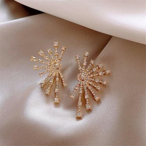 2020 New Arrival Geometric Metal Women Hyperbole Stud Earrings Women Earrings Female Wings Irregular Korean Jewelry