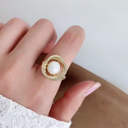 2021 Korean New Simulated Pearl Rhinestone Flower Design Lady Trendy Rings For Women Fashion Jewelry Finger Ring Gifts