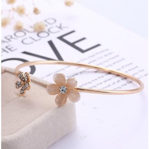 Fashion Girl Flower Opal Crystal Bracets Gold Color Cuff Hot Sale Bracelet Bangle Charm Gift Costume Jewelry for Women