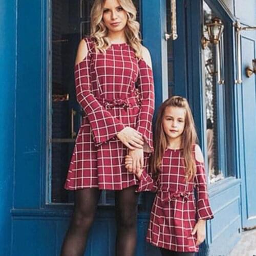 Fashion Mother Daughter Plaid Dress Mommy And Me Long Sleeve Off Shoulder Mini Dresses Family Matching Clothes Family Look Dress