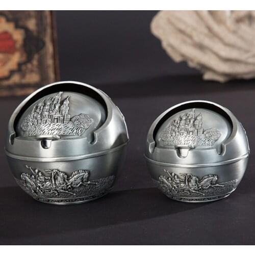 Creative multicolor retro ashtray with lid, drop-proof multifunctional home living room office retro castle car ashtray with lid