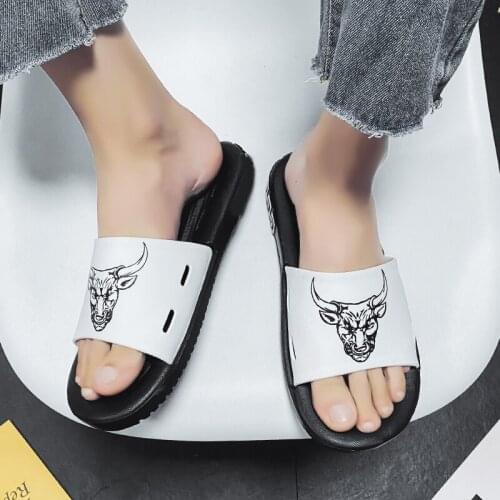 Summer Men Slippers Bull Indoor Home Slides Bathroom Loafers Outdoor Garden Shoes Clogs Male Beach Slippers Flip-Flops Mules 45