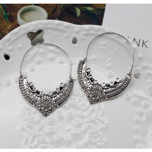 Ethnic Wind Metal R ing Earrings Hollow Circular Dangle Earrings For Women Drop Earrings National Pattern Jewelry Accessories