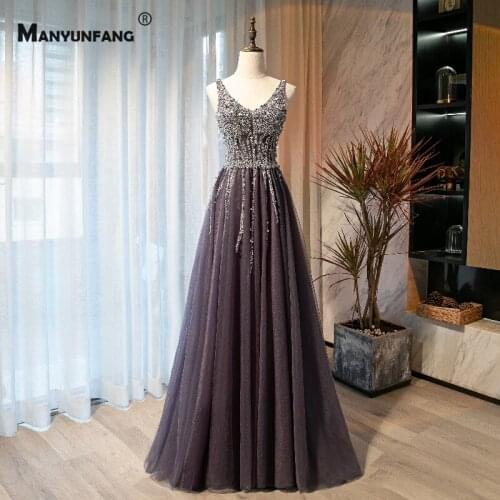2021 New Arrival Lace Up Back V-Neck Sequined A-Line Wedding Dress for Women Custom Made Sleeveless Shiny Pearls Bridal Gown