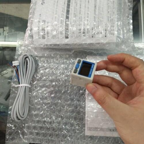 Free shipping new Japan imported SMC solenoid valve ISE30A-C6L-P ISE30A-C6L-P-L ZSE30A-0-E-G