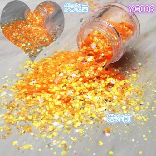 1kg/Bag Luminous Longest Lasting Glow In The Dark Nail Glitter Paillette 12 Colors Holo Mixed Hexagon Manicure Chunky Flake CD61
