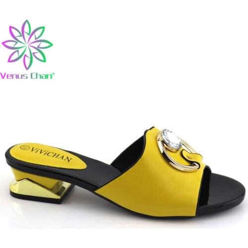 New Arrival Elegant Women Wedding Shoes Open Toe Ladies Shoes Party Wedding Shoes Decorated with Rhinestone women