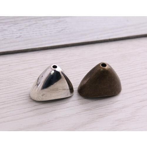 SWEET BELL 20pcs 12*16*20mm Two Color Receptacle Hollow Triangle DIY Spaced Jewelry Accessories Charms For Jewelry Making