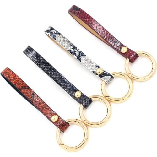 2021 Trendy Simple Snake Skin PU Leather 3.5 cm Gold Alloy Ring Keychain Womens Fashion Key Holder Birthday Gift Wholesale