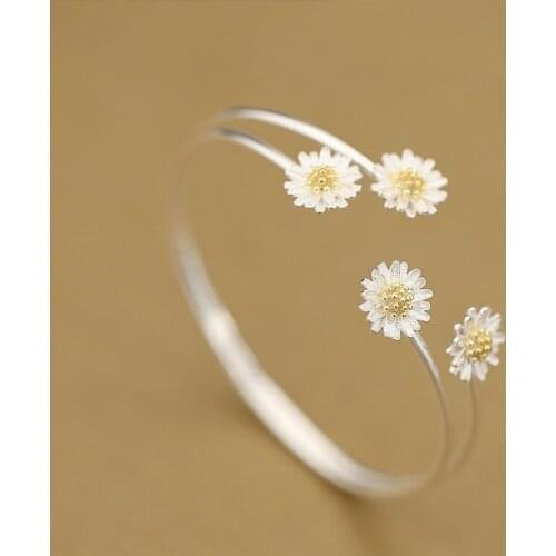 Trendy Sweet White Flower Bracelet Personality Bohemian Style Metal Simple Daisy Bracelet Suitable for Women Jewelry Accessories