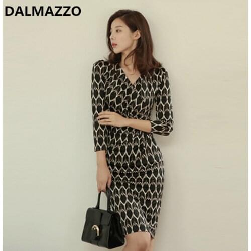 Vintage Print Women V Neck Long Sleeve Holiday Knee Length Dress 2021 Spring Designer Ladies Floral Wrap Package Hip Vestidos