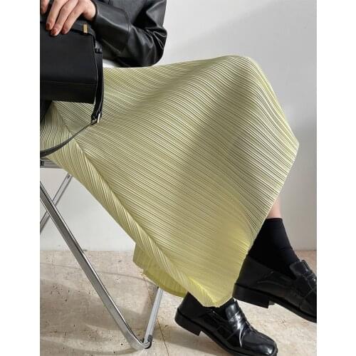 Long Pleated Skirt for Women Green Skirts Y2k Fashionable Vintage High-waisted Thin Mid-length Irregular A-line Casual Solid