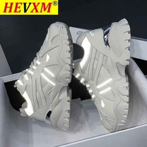 2021 Korean Style All-match Luminous Fashion Color Matching Platform Casual Womens Shoes Outdoor Women Walking Sneakers
