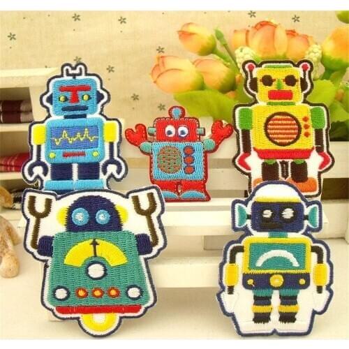 Maxsin 2020 new fashion High Quality embroidery little Cartoon robot Sticker Iron on child T-shirt bag Jeans Clothing DIY