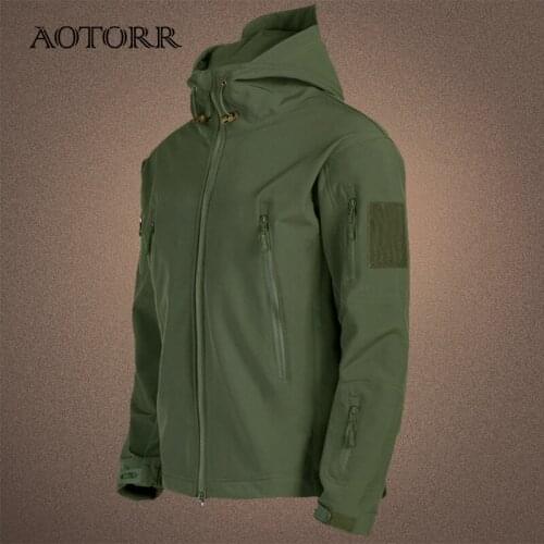 Mens Jacket Outdoor Soft Shell Fleece Windproof Waterproof Breathable Thermal Three In One Youth Hooded Mens And Womens Coats