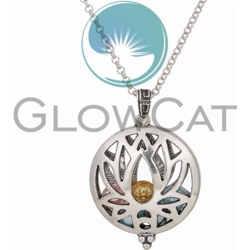 Antique Silver Yoga Lotus Flower Photo Locket Pendant Necklace Perfume Essential Oil Diffuser Aromatherapy Locket Necklace