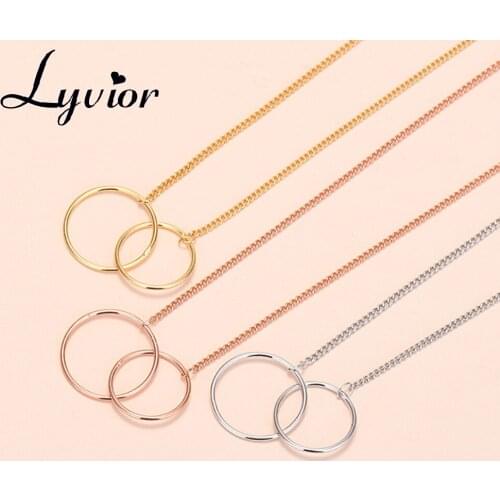 Lyvior Double Interlocking Infinity Circles Pendant Necklace Female Version Clavicle Chain Gifts for Sister Best Friendship