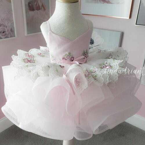 2021 Little Pink Flower Girl Dresses For Wedding Appliques Tiered Skirts Toddler Pageant Gowns Tulle First Communion Dress